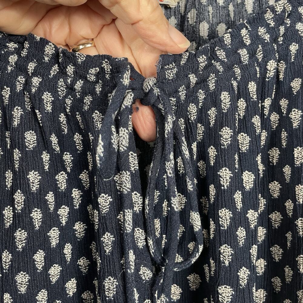 Faherty Emery Peasant Top Women's L Navy Lotus Floral Boho Cottagecore Prairie - Picture 5 of 9